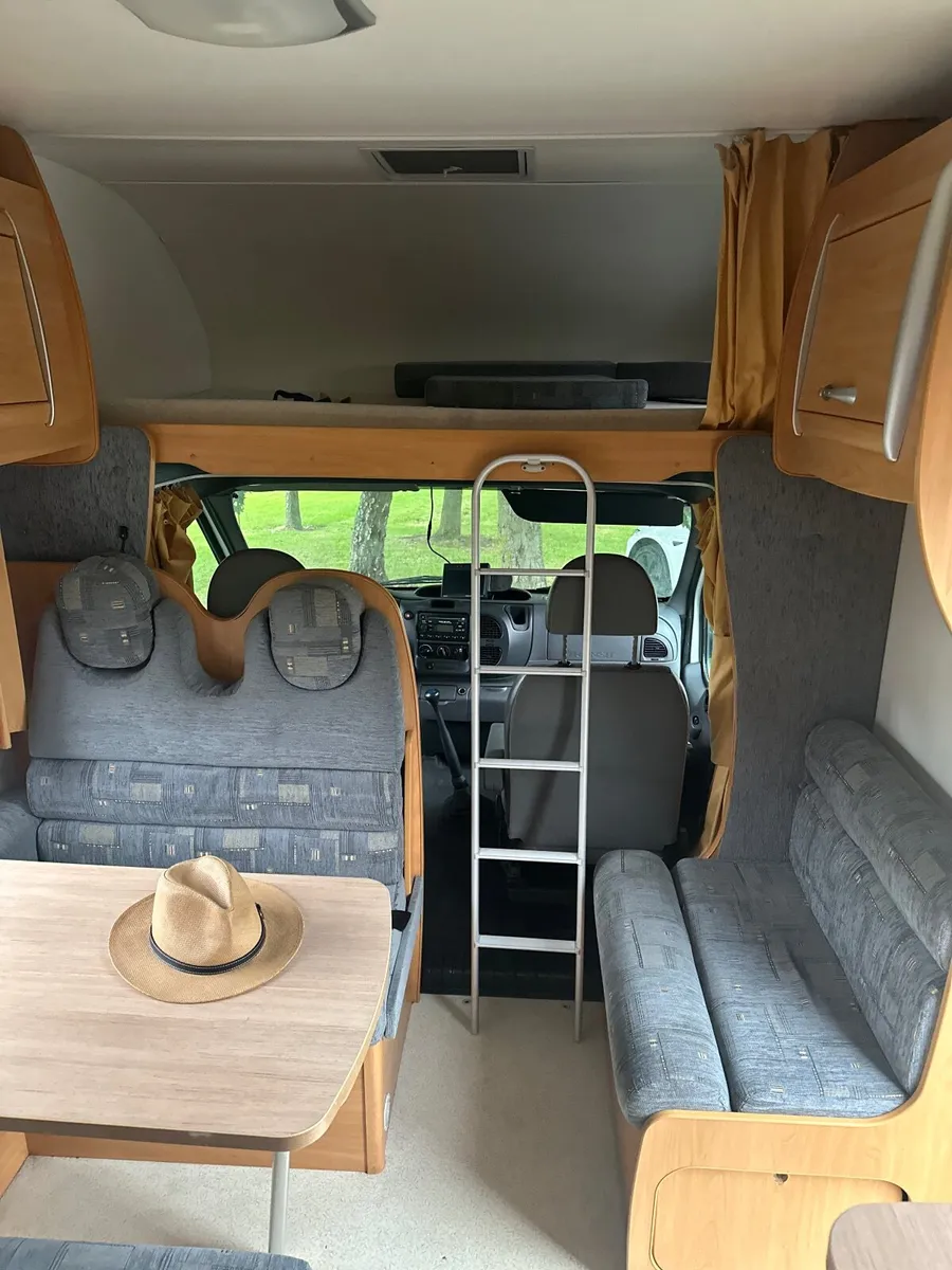 MOTORHOME 6 BERTH  FORD TRANSIT  CHAUSSON - Image 3