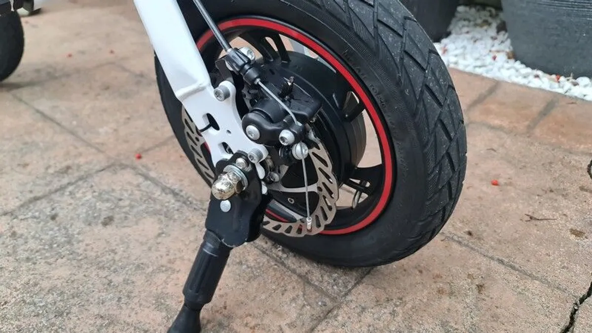 Windgoo B3 e-Scooter PRISTINE CONDITION electric bike - Image 4