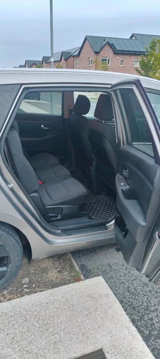 Kia Carens 7 Seater - Image 3