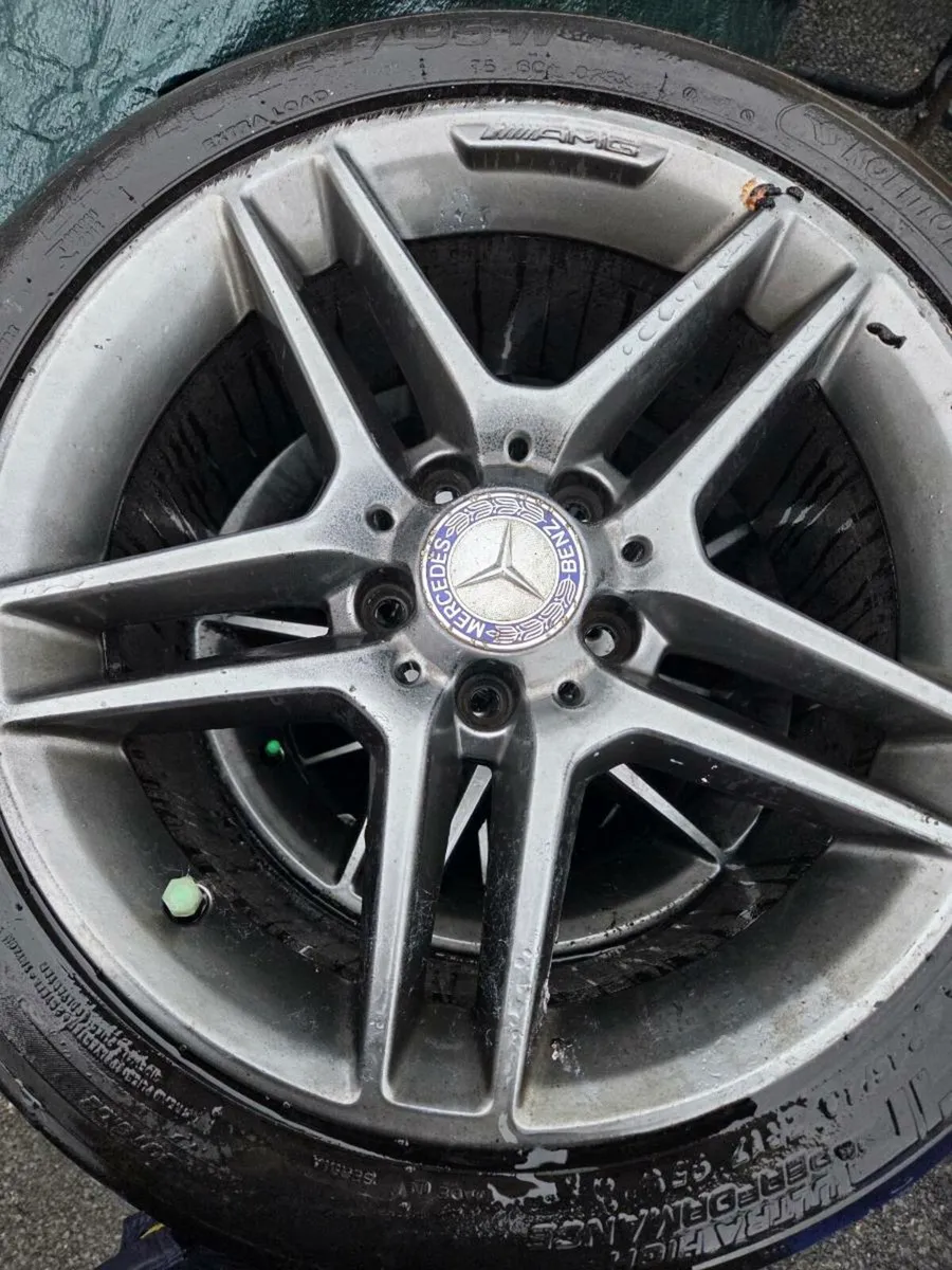 Alloys and tyres Mercedes - Image 1