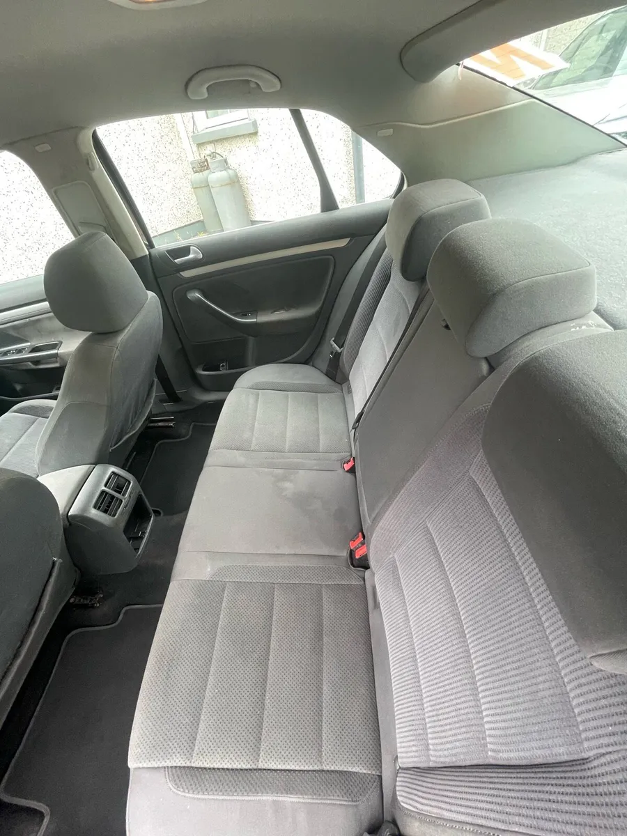 MK 5 Jetta - Image 4