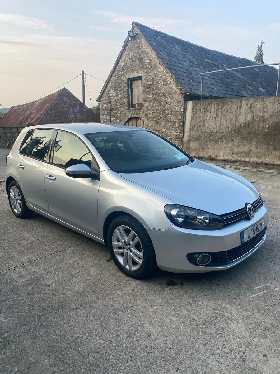 2011 Volkswagen Golf - Image 1