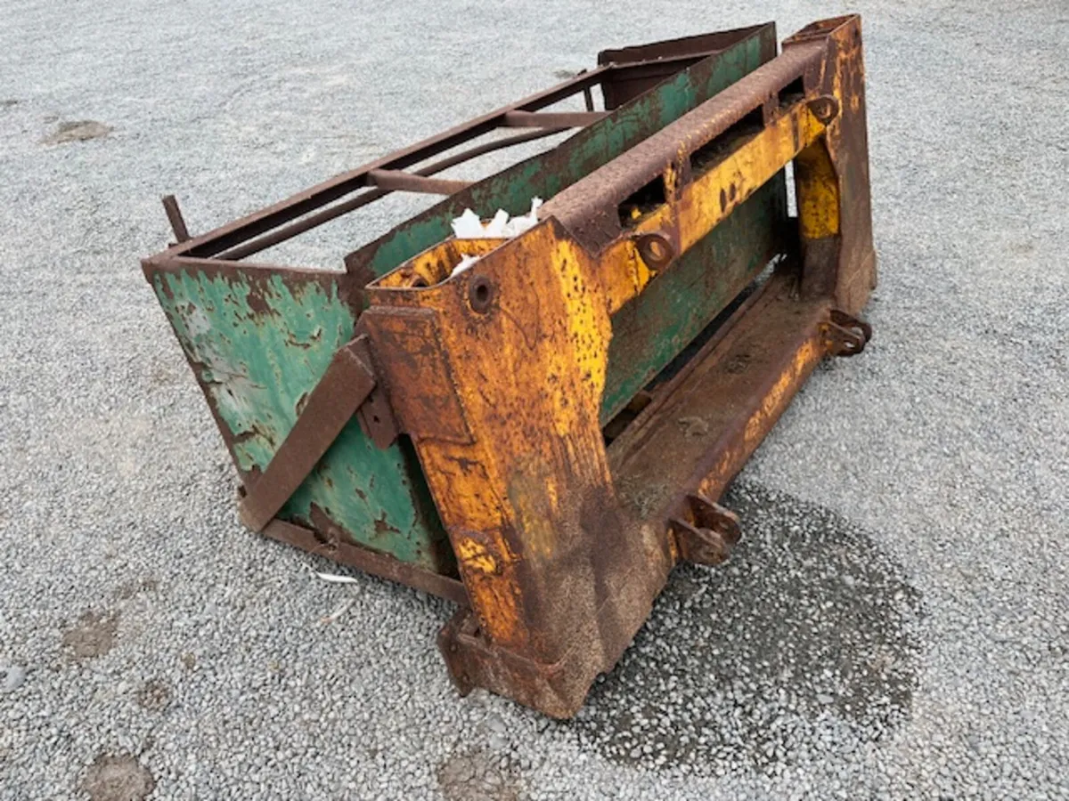 MF 50B Weight Box - Image 3