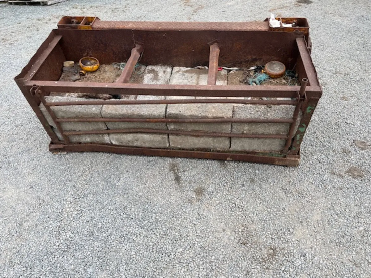 MF 50B Weight Box - Image 4