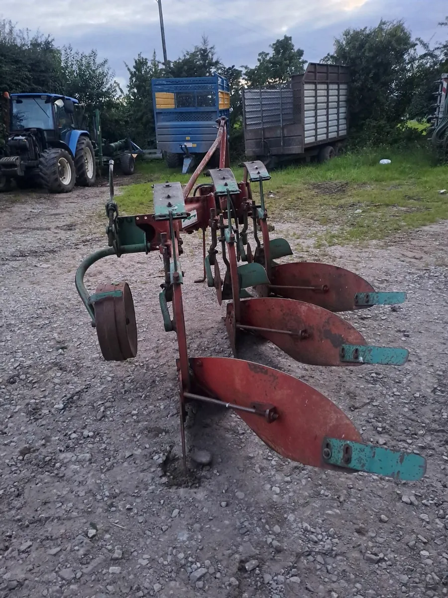 Kverneland plough - Image 2