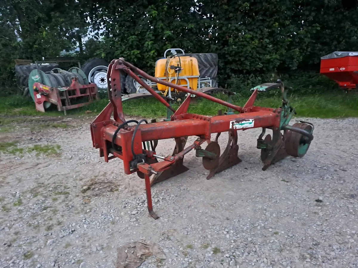 Kverneland plough - Image 3