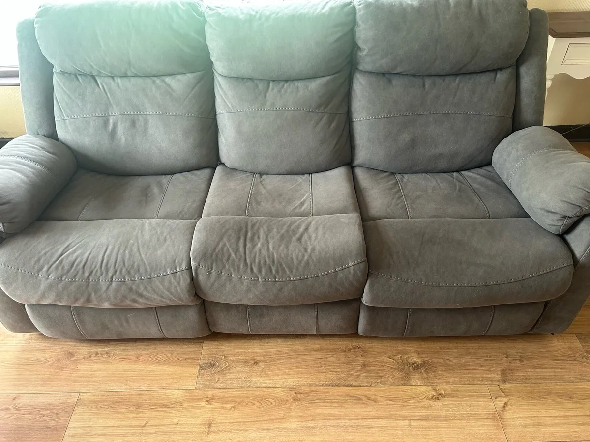 3 seater recliner sofa - Image 3