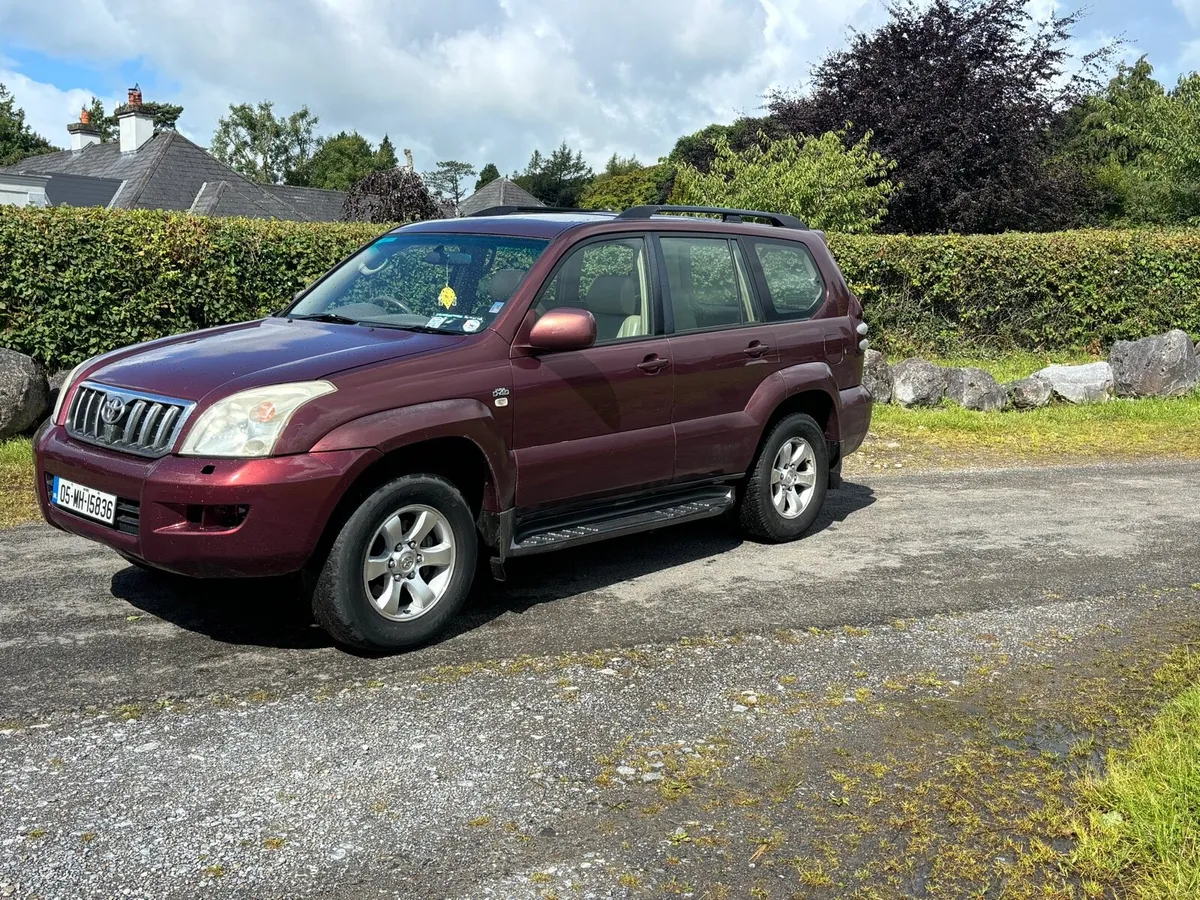 05 Toyota landcruser for sale 1 owner - Image 3