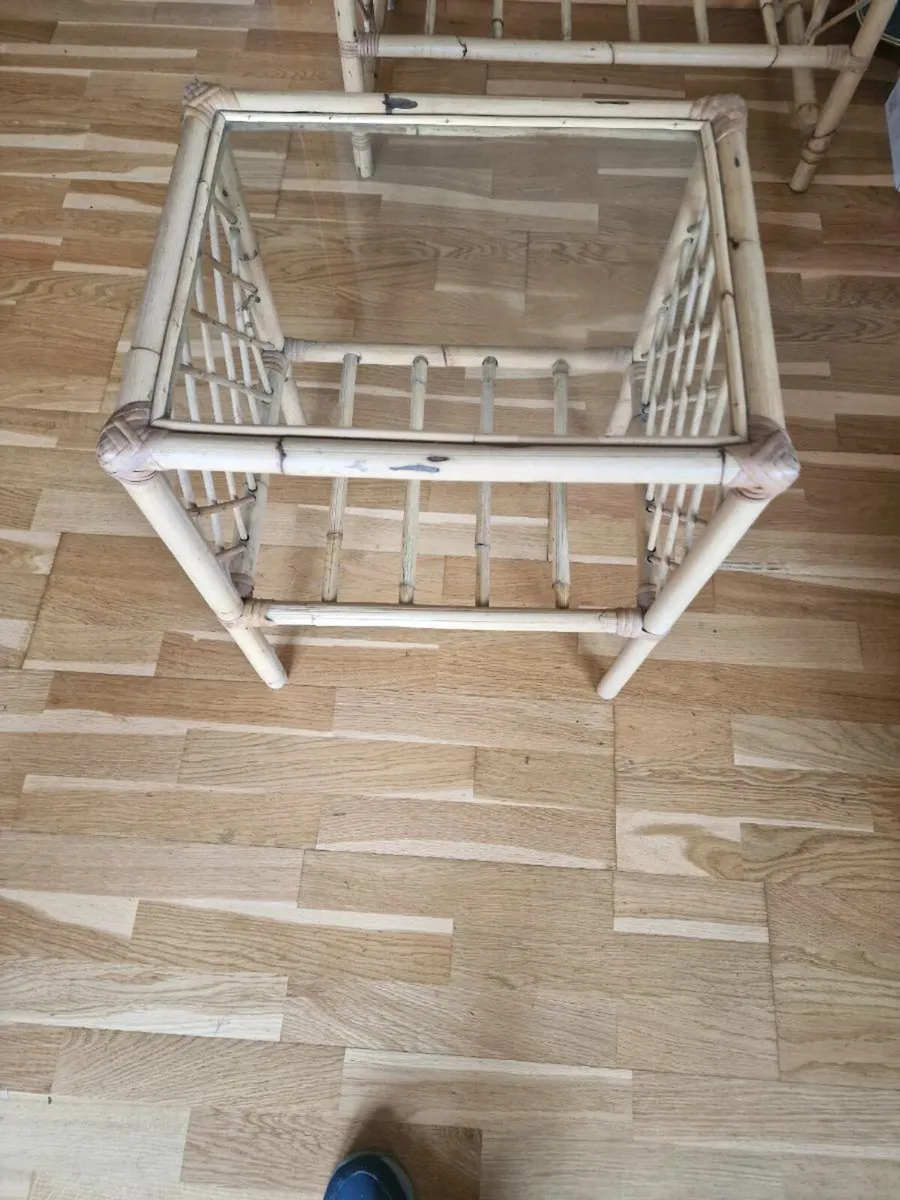 Wicker table - Image 1