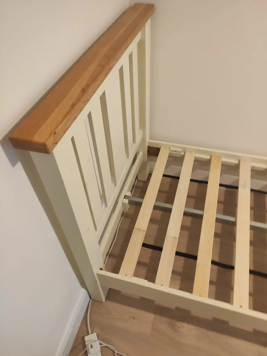2 identical single beds for sale - Image 3