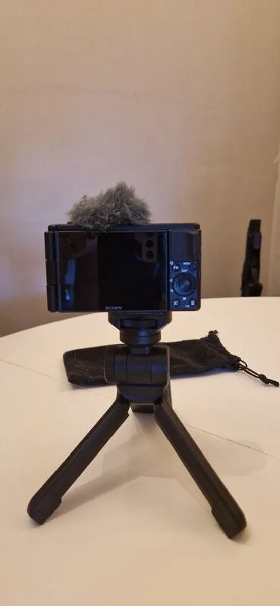 Sony ZV1 and Sony bluetooth filming grip - Image 2