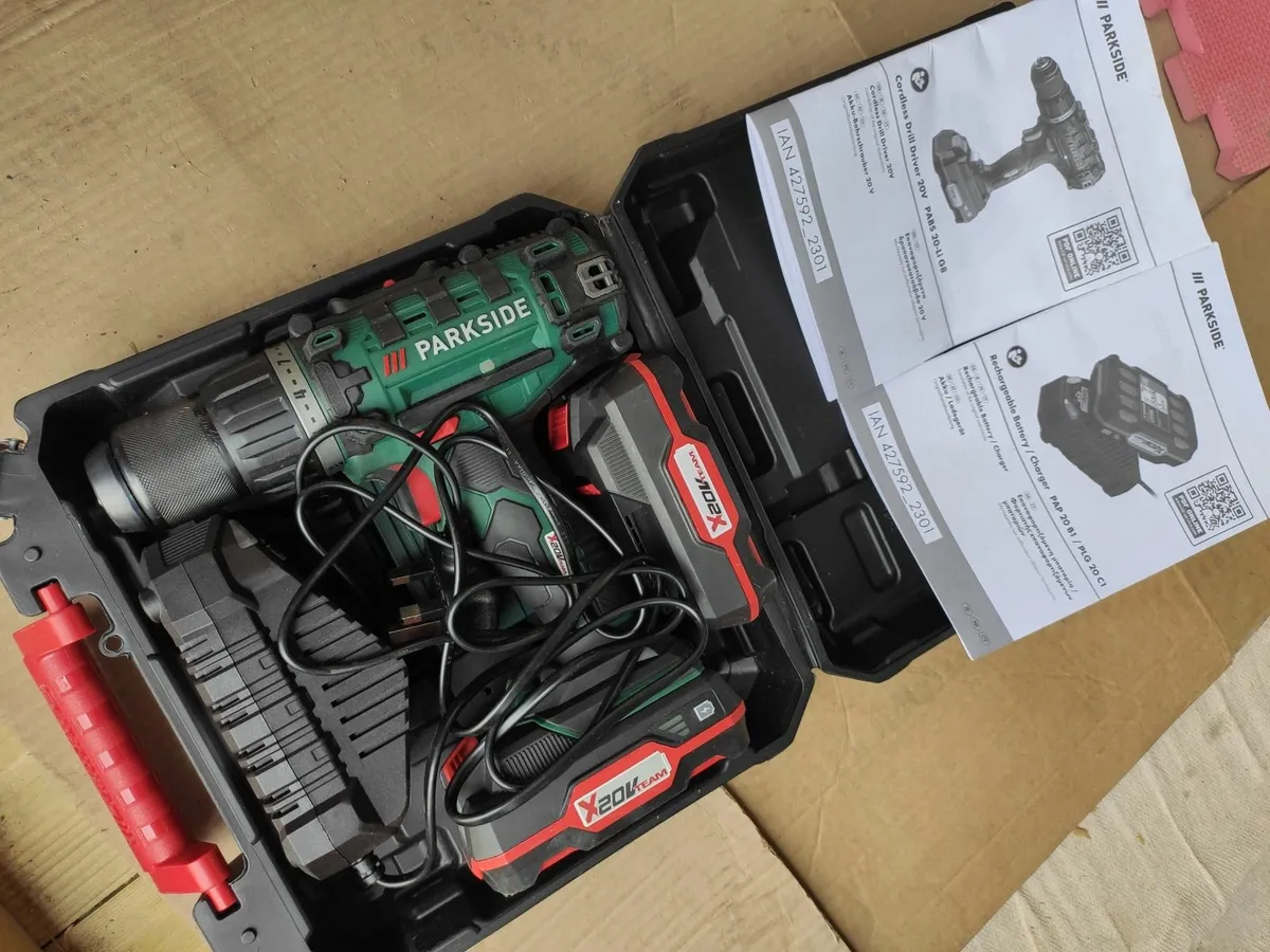 Cordless drill with 2 batteries & charger - Image 3