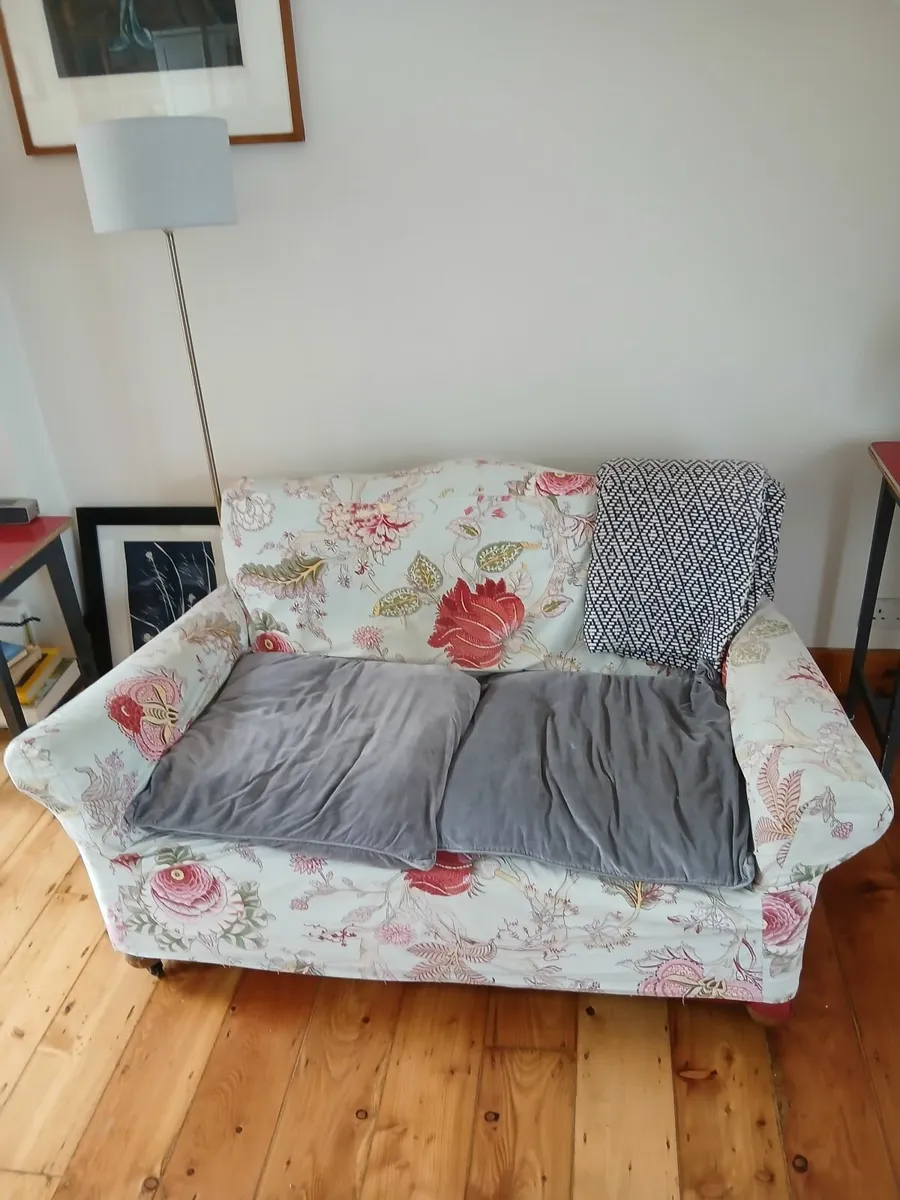 2 × Queen Anne Couches - Image 4