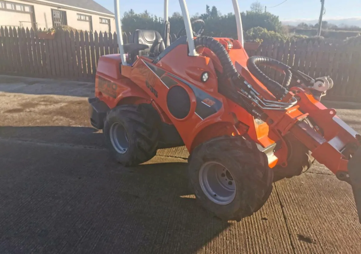 AVANT 635 LOADER - Image 2