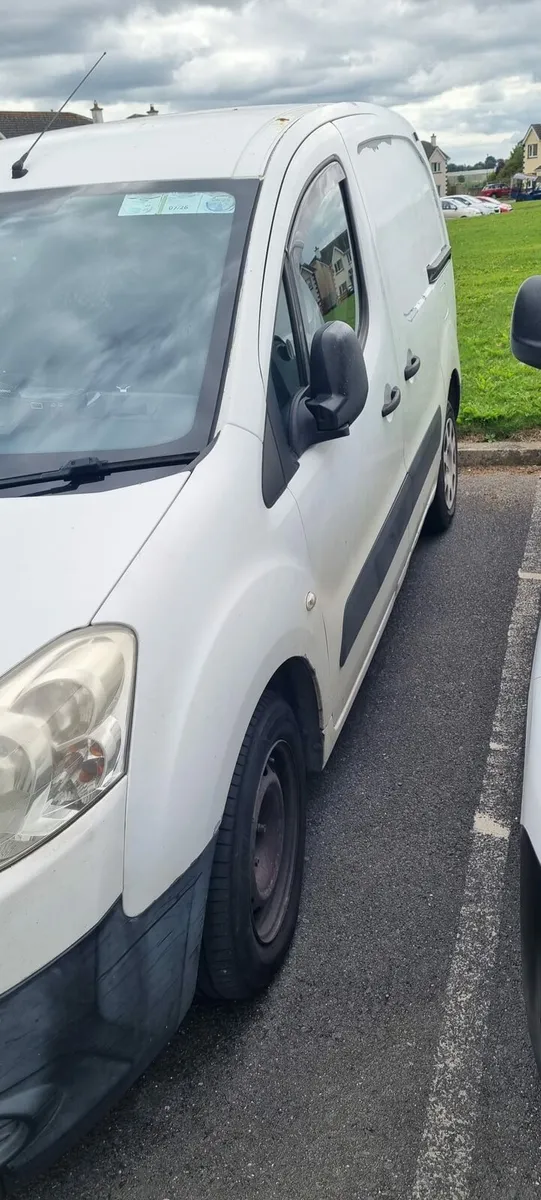 2011r Peugeot Partner  264k tax 2 months. - Image 3
