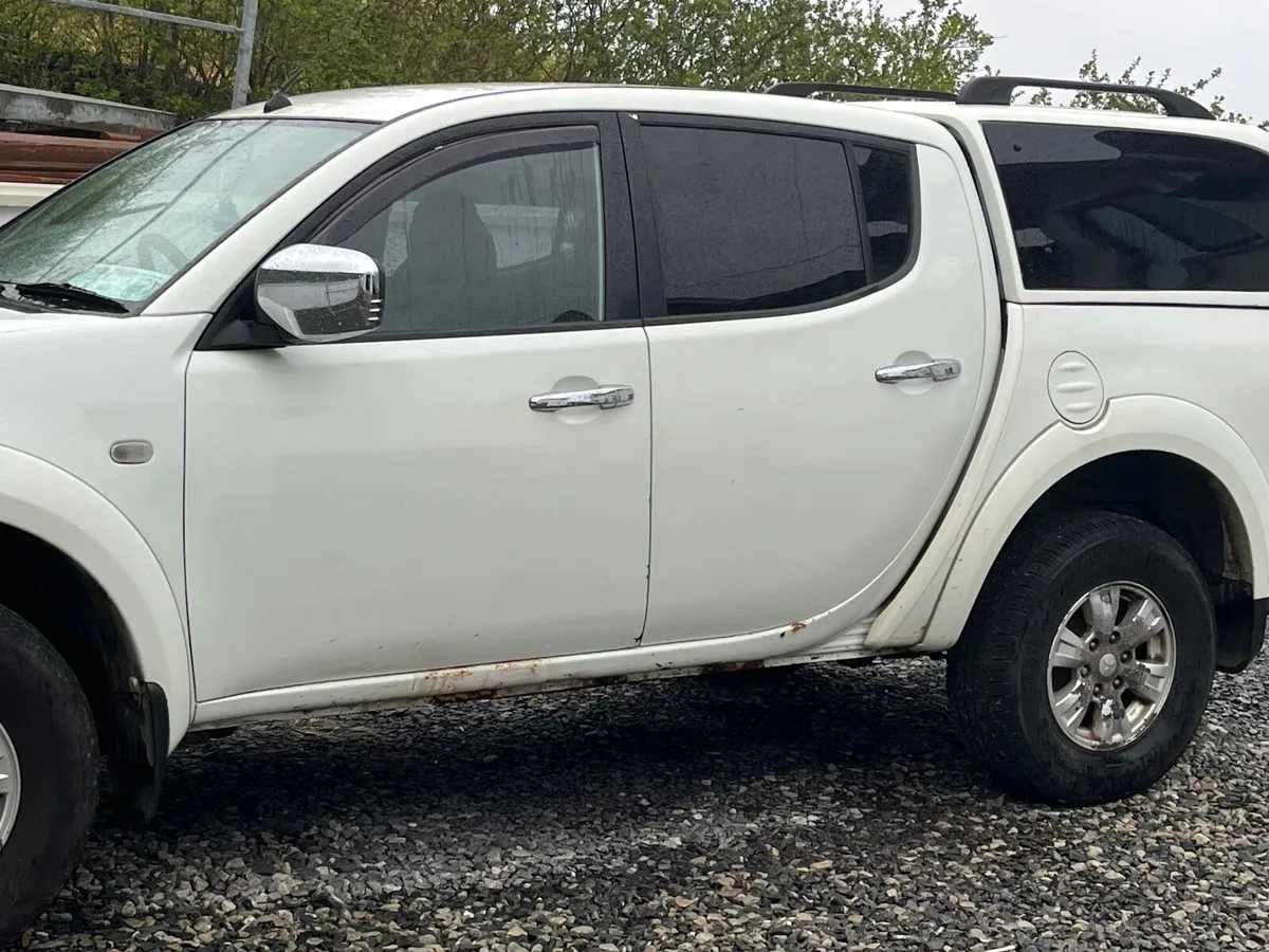Mitsubishi L200 2013 - Image 2