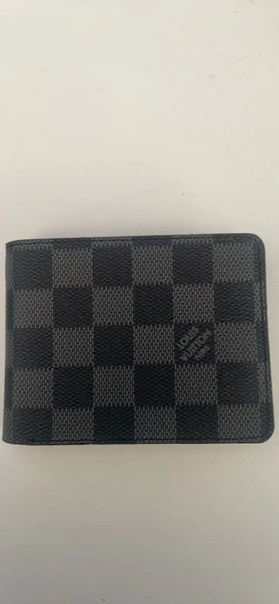 Louis Vuitton Wallet - Image 1