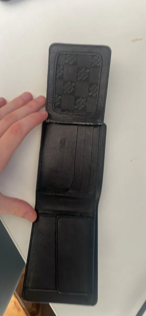 Louis Vuitton Wallet - Image 3