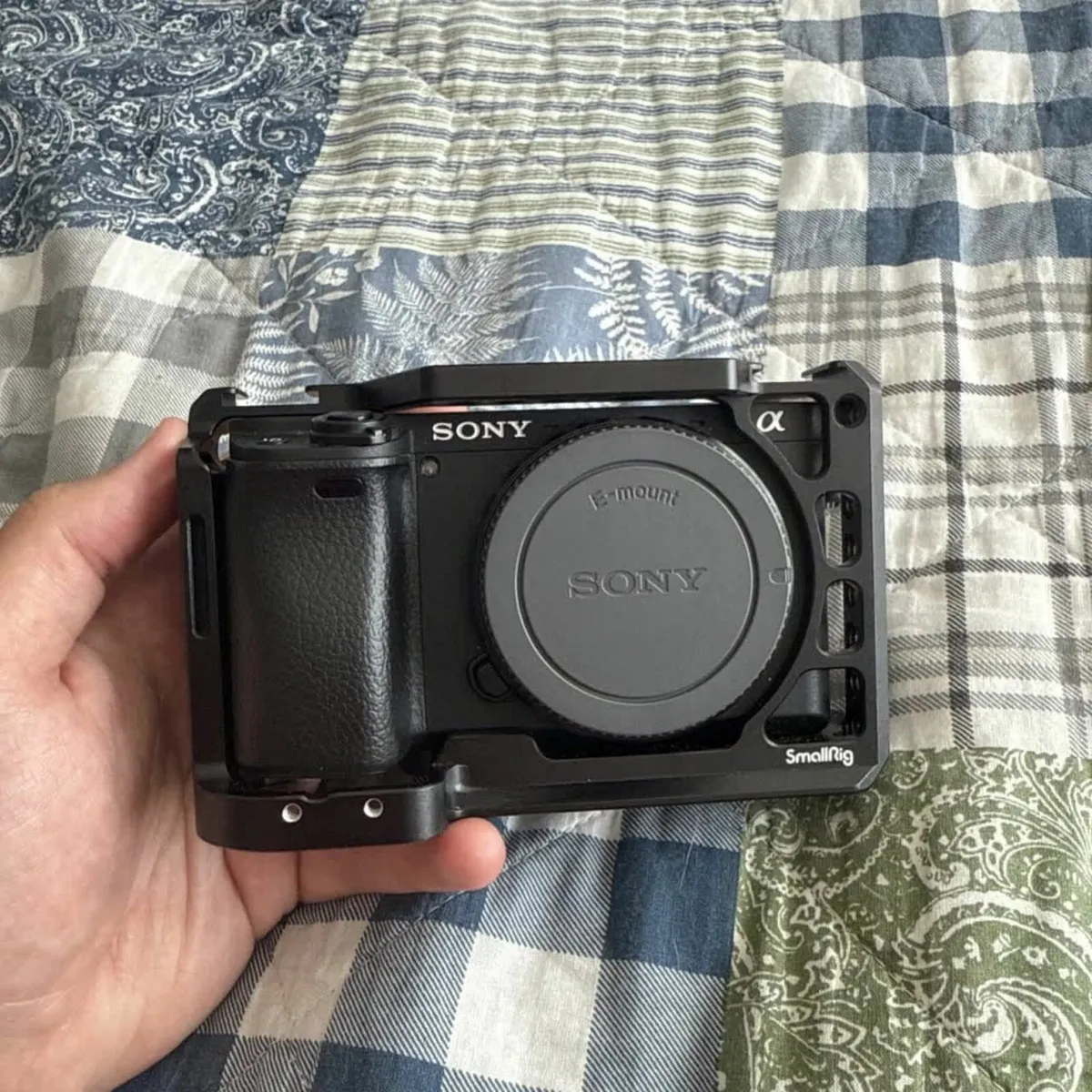 Sony Alpha 6400 24.2 MP APS-C Body only - Image 1
