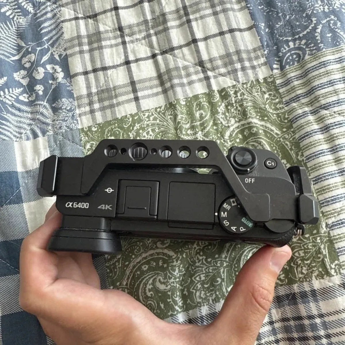 Sony Alpha 6400 24.2 MP APS-C Body only - Image 3