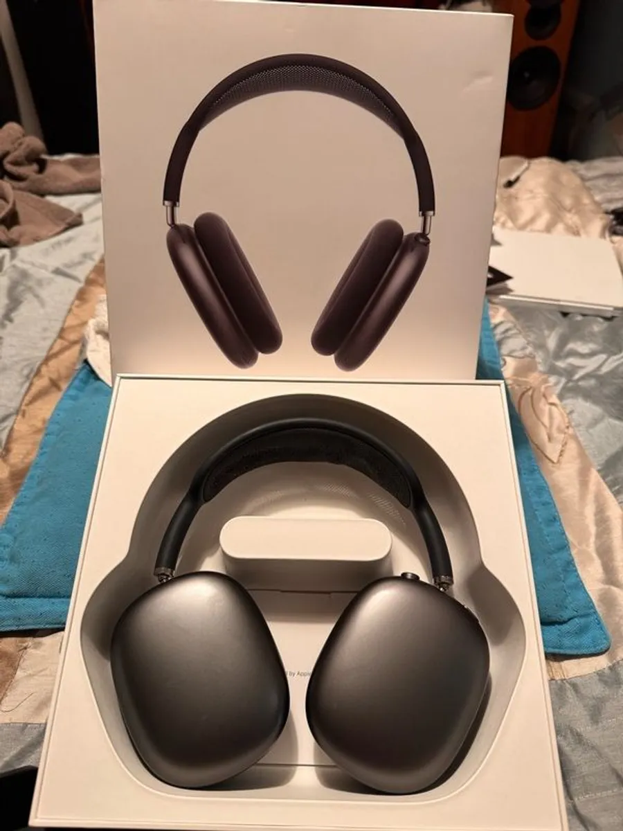apple AirPod max - Image 1