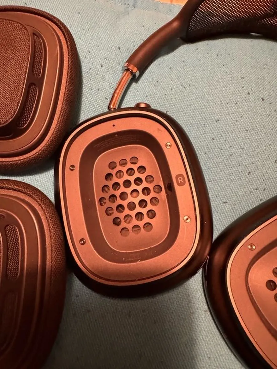 apple AirPod max - Image 3