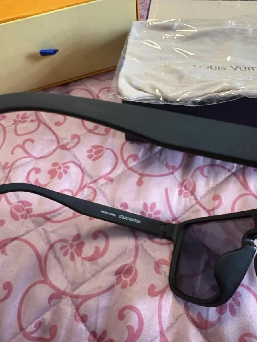 Louis Vuitton Monogram Black Waimea Sunglasses - Image 4