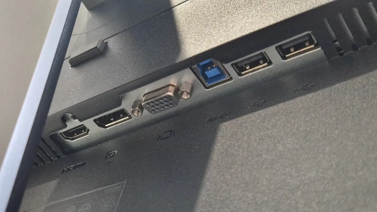 Dell 27" IPS Monitor (P2719H) - Image 4