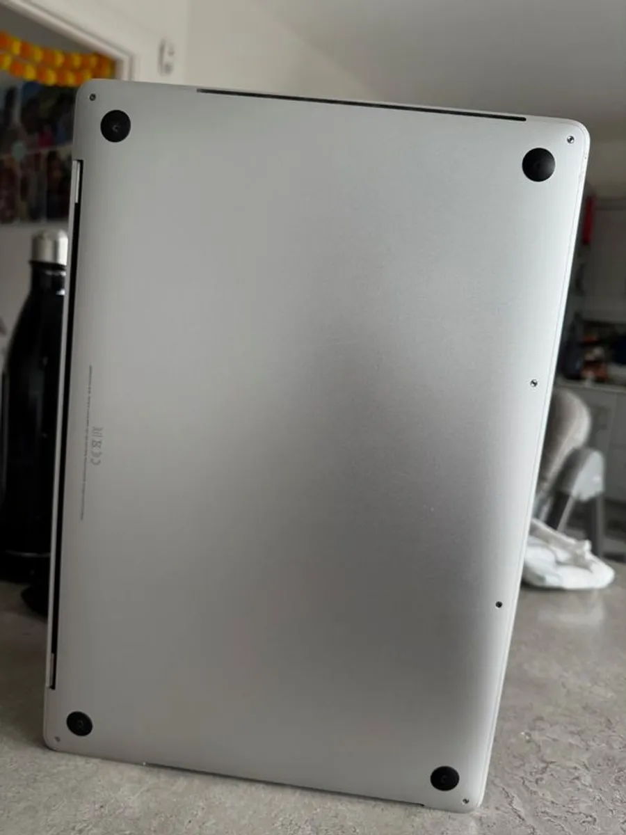 MacBook Pro 16 inches Intel Core i7,16GB RAM, 512GB SSD Excellent Condition - Image 4