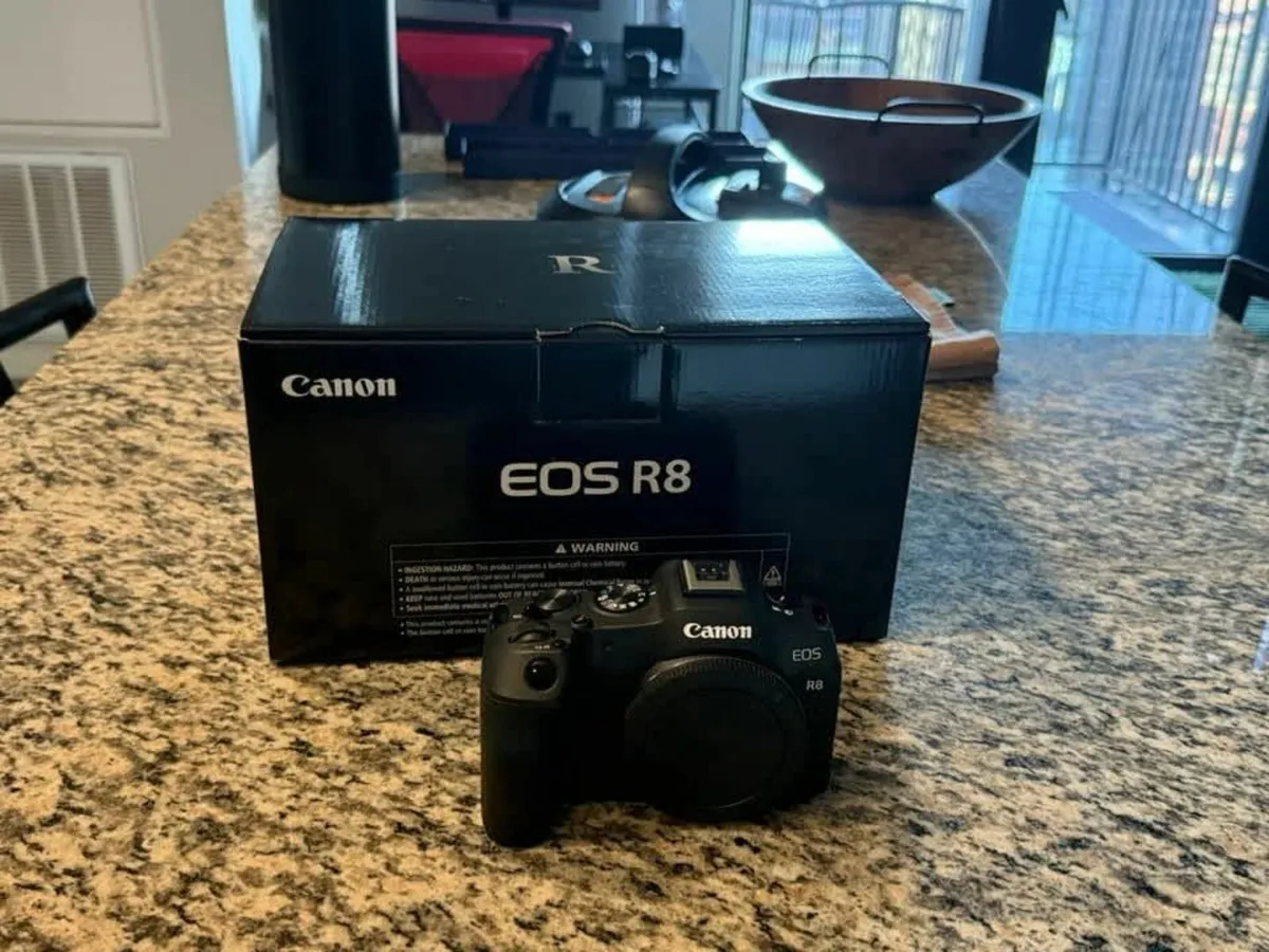 Canon EOS R8 4K Video Mirrorless Digital Camera - Image 1