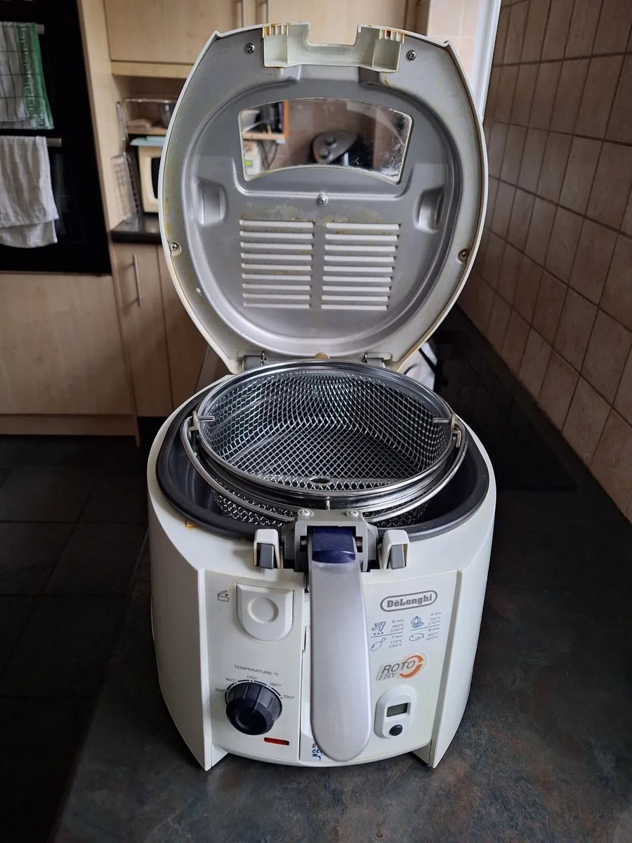 Delonghi Deep Fryer 1.5 L, 1800 W - Image 2