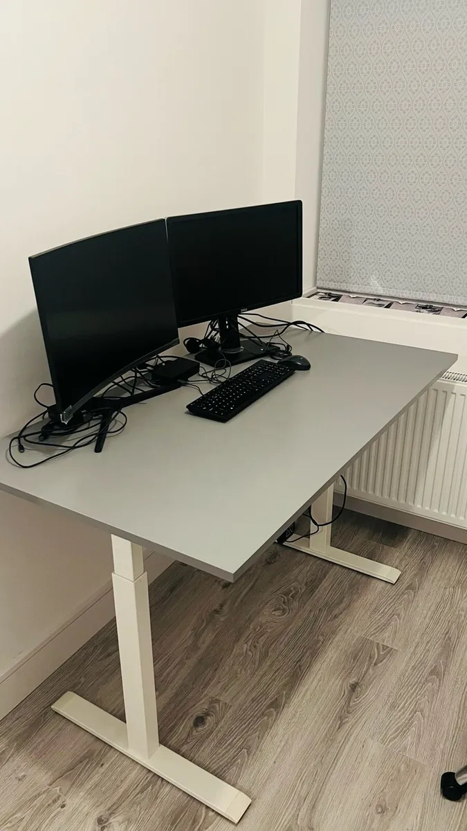 Sit / Stand desk Ikea - Image 4