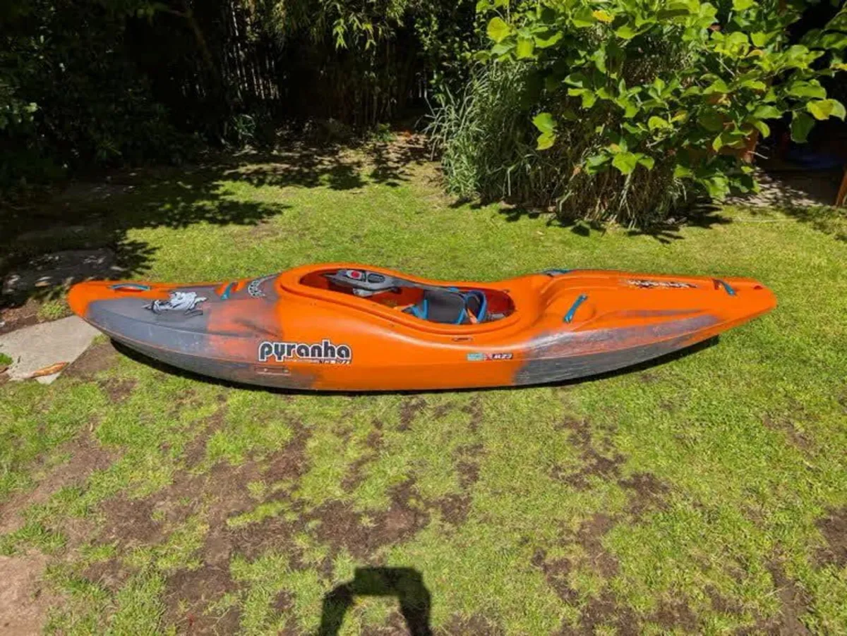 Pyranha Scorch medium kayak - Image 1