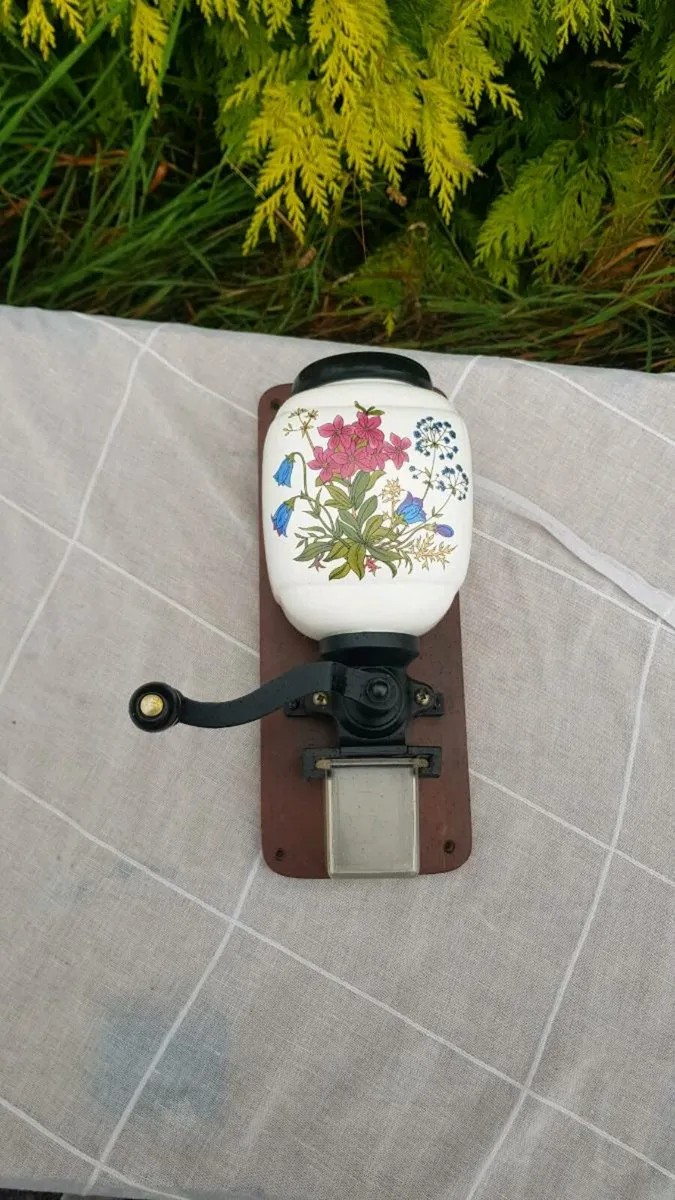 Wall ceramic coffee grinder postage possible