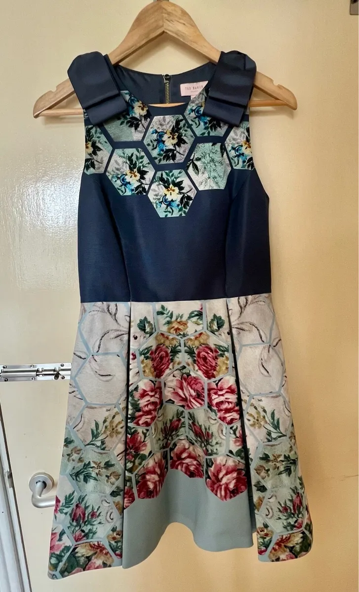 Dresses - Image 4