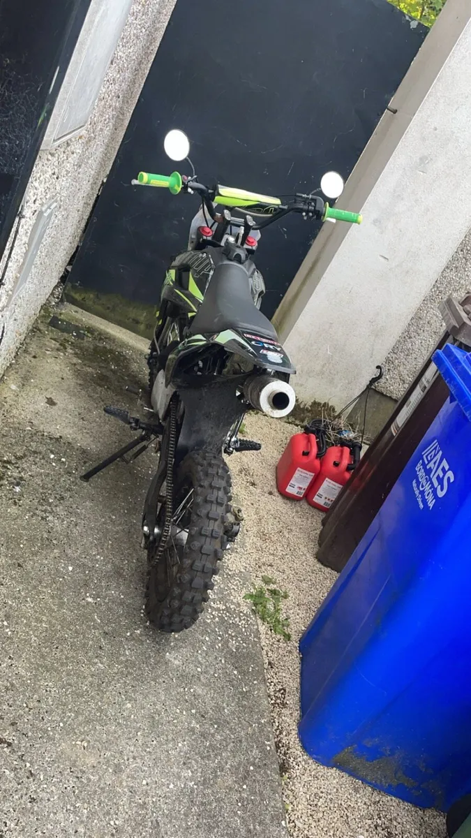 Stomp 125 4stroke - Image 2