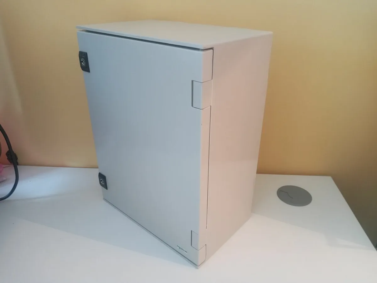 Delivery - SCHNEIDER ELECTRIC WALL BOX NSYPLM43G - Image 3