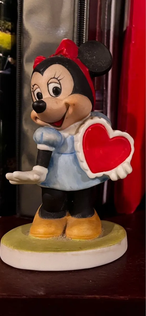 Micky and Minnie Mouse collectables - Image 3