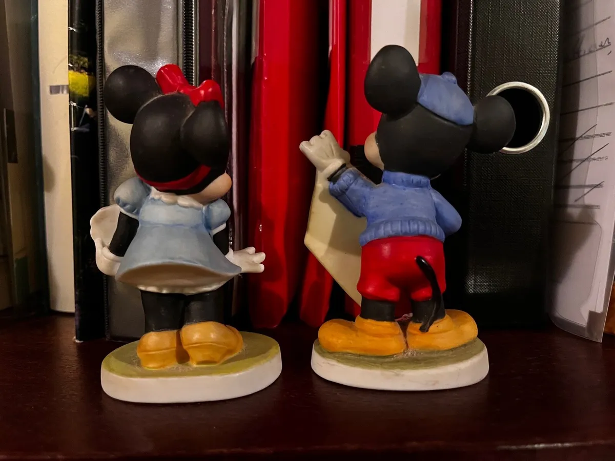 Micky and Minnie Mouse collectables - Image 4