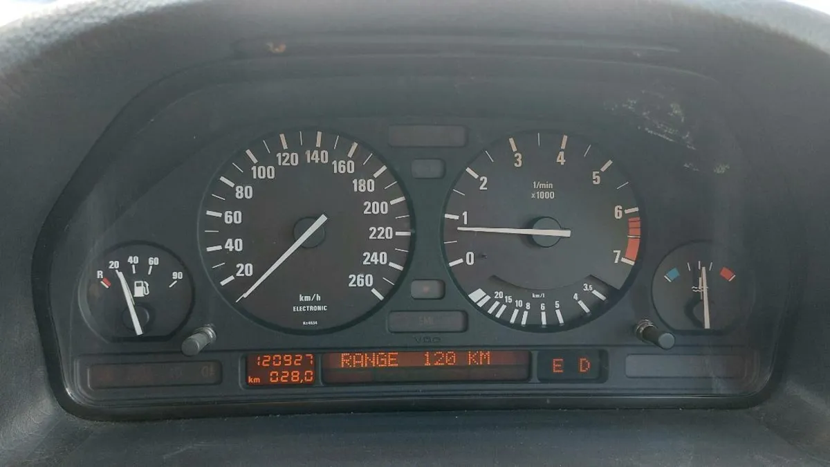 1989 BMW 735iL Japanese Import - Image 3