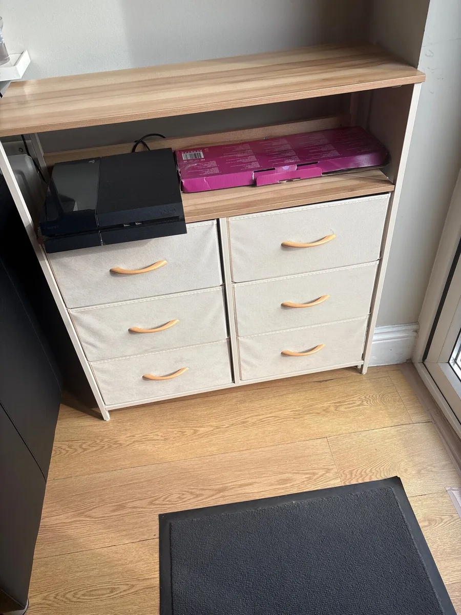 Chest of drawers - Image 1