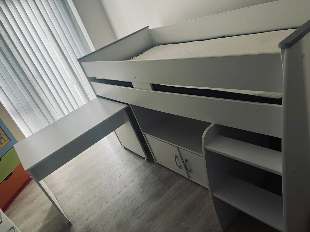 Kids bed - Image 2