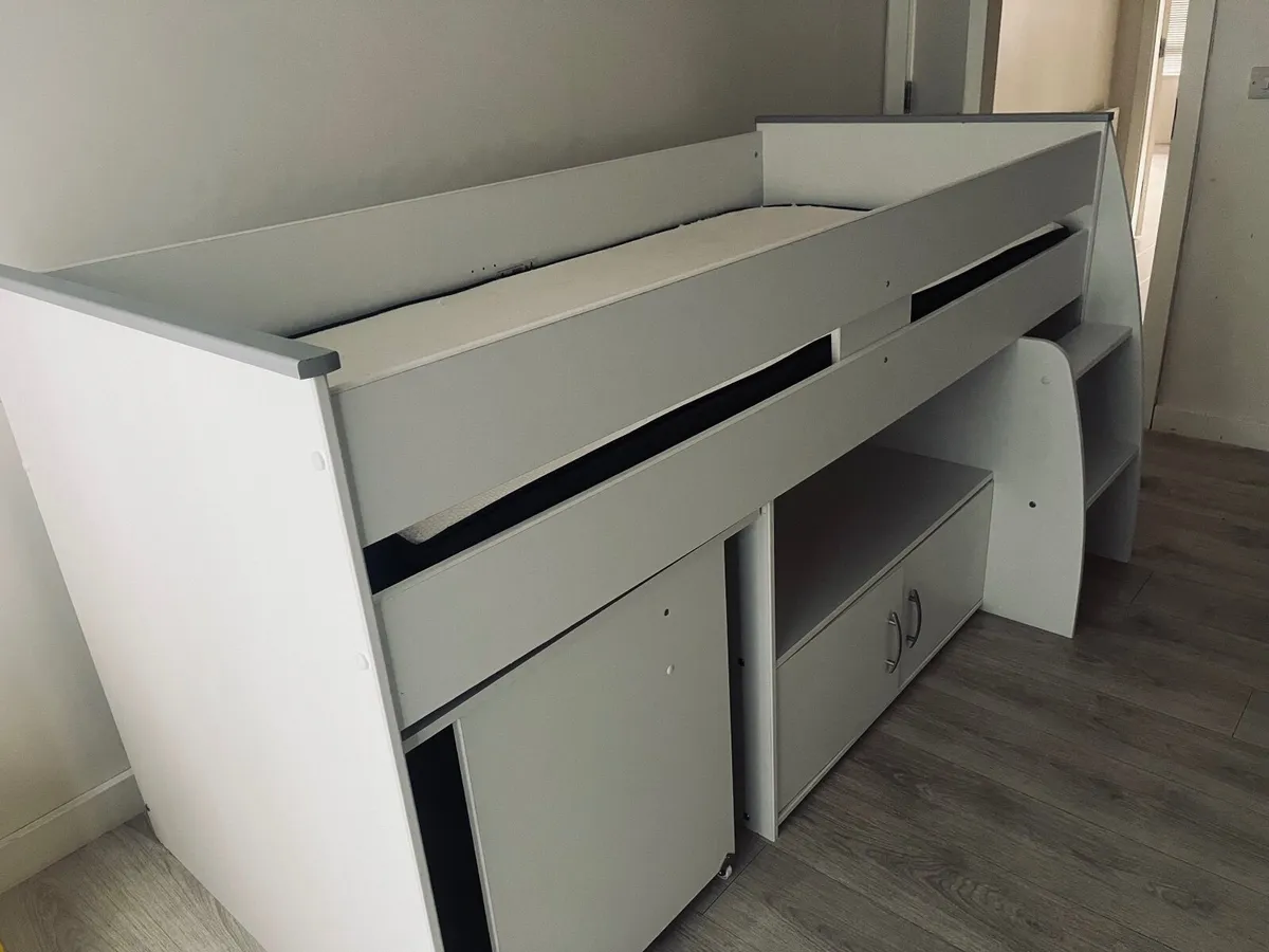 Kids bed - Image 3
