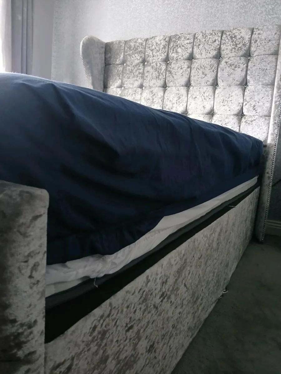 Bed - Image 3