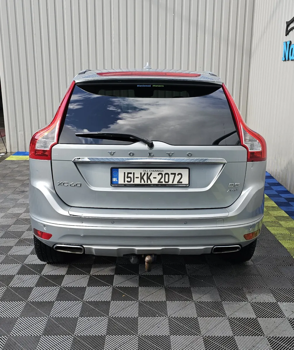 2015 Volvo XC60 2.4D SE Lux Geartronic Automatic - Image 4