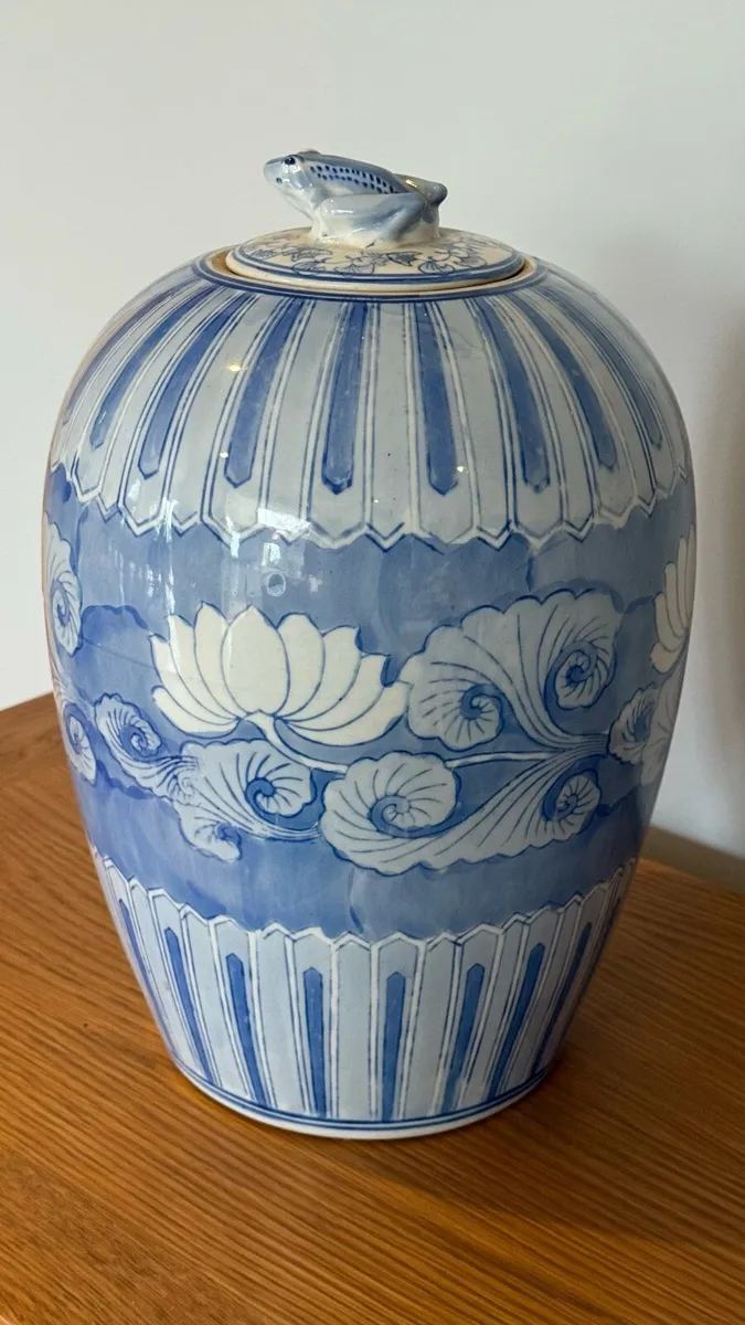 Chinese porcelain jar - Image 3