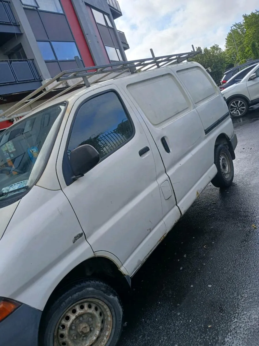 2004 toyota hiace d4d - Image 3