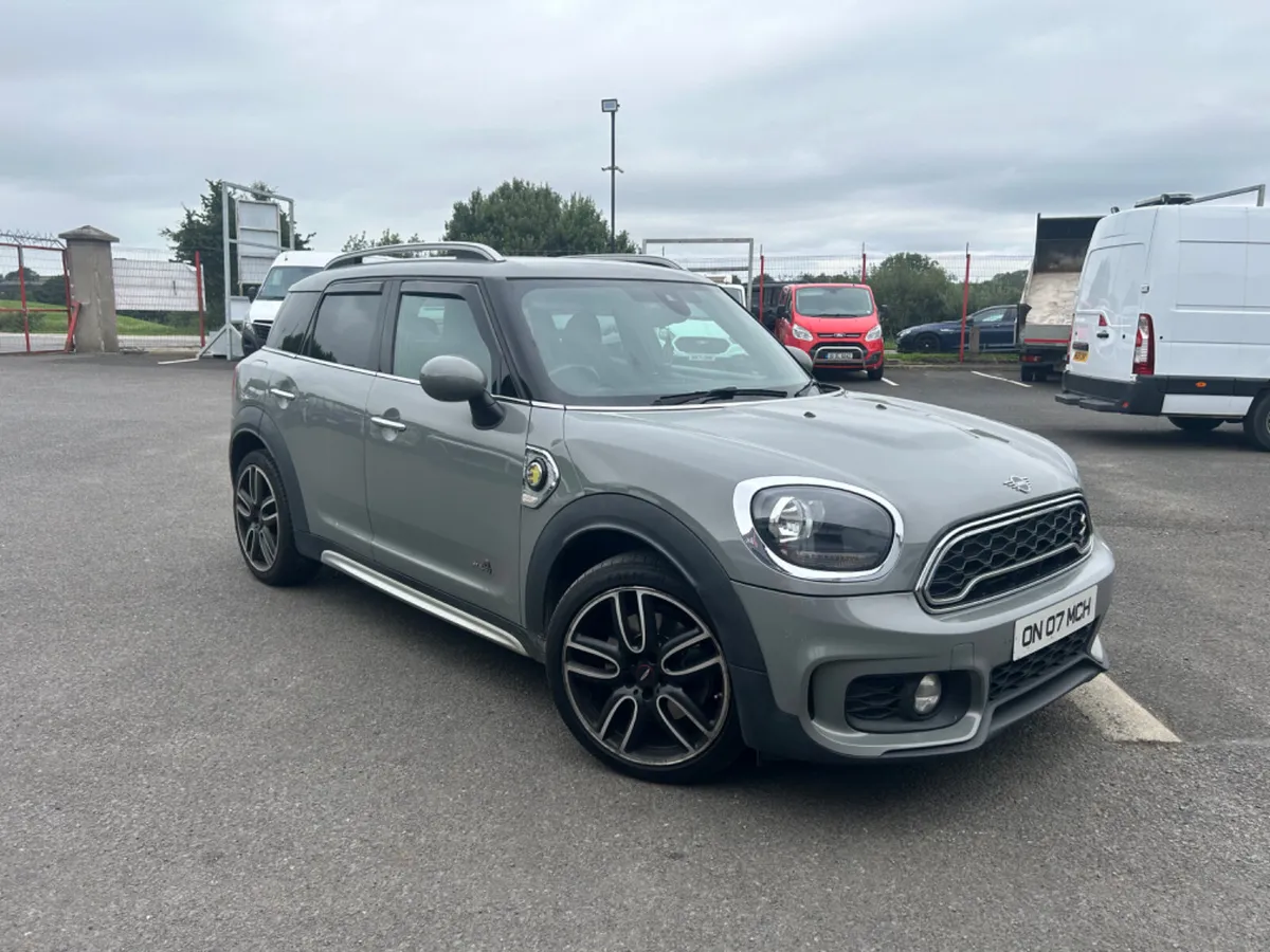 Mini Cooper 2019 Electric Hybrid - Image 1