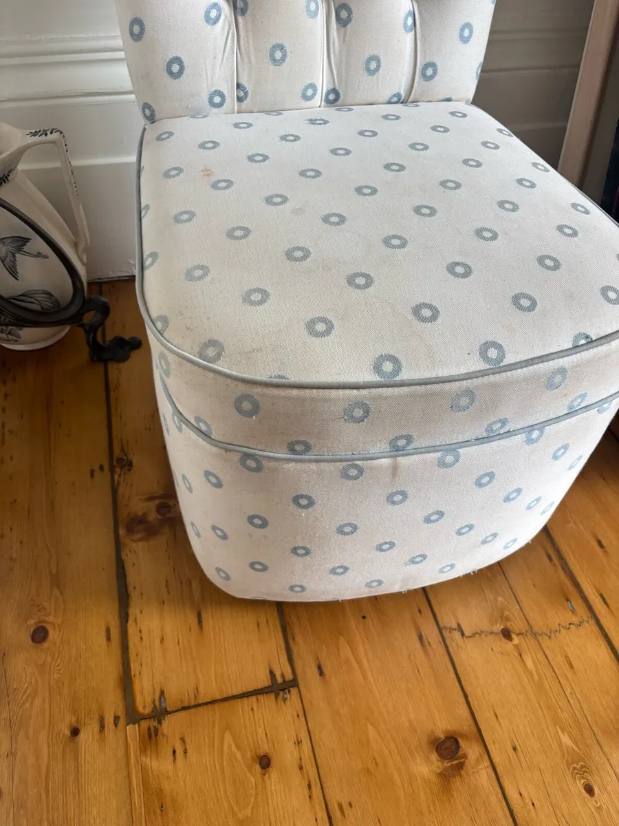 Pair of chairs - Image 2