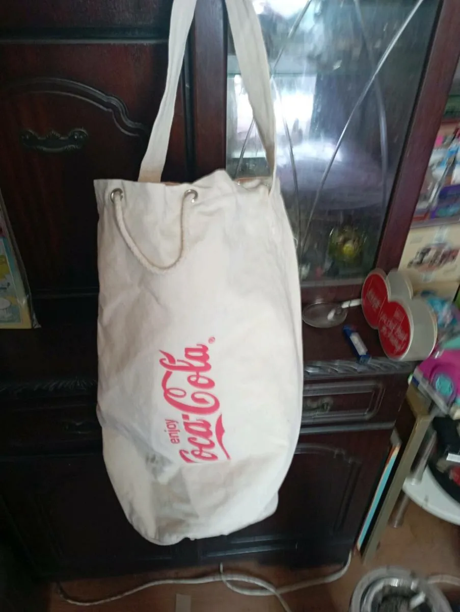 VINTAGE 1960 s  COCA COLA MEMORABILIA . - Image 1